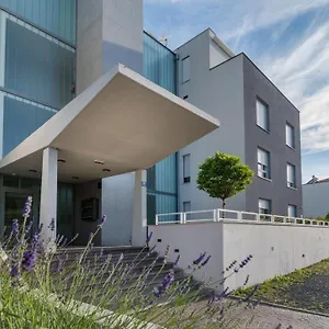 https://zigo-modern-studio-apartment-near-beach.splithotels.org