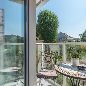 https://golden-apartmentsk2a.sopothotels.com